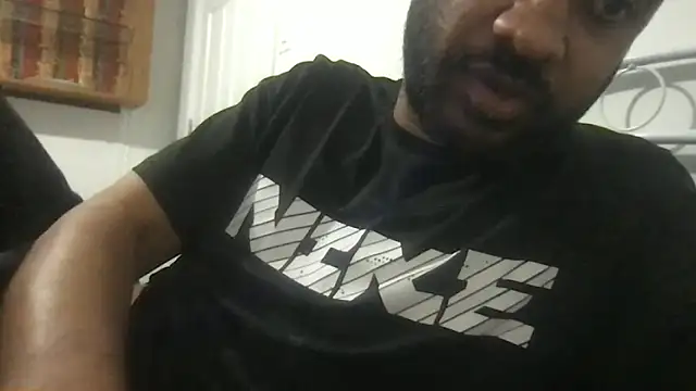 Snapshot of hami513 chatting on October 3, 2025, 5:20 am hami513 online show from October 3, 2025, 5:20 am