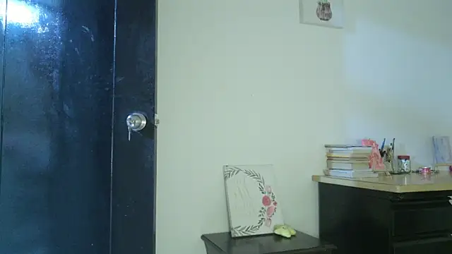 eva sin18 online show from April 18, 2026, 12:13 am