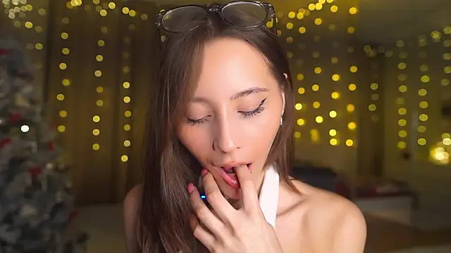 Snapshot of EditaBails chatting on December 19, 2025, 7:16 pm EditaBails online show from December 19, 2025, 7:16 pm