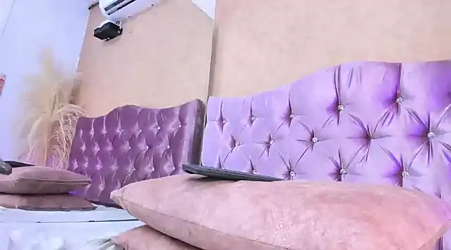 KarlajSmith online show from March 13, 2025, 4:45 pm