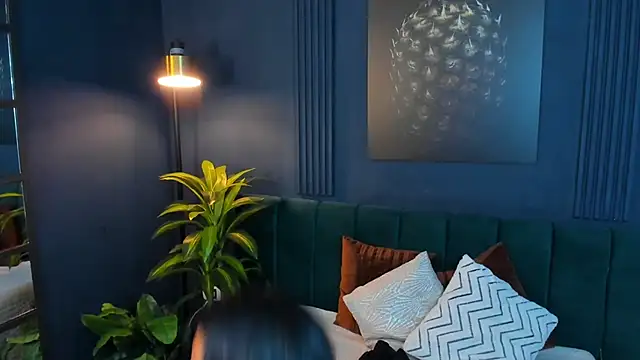 roxy hell online show from March 19, 2025, 7:06 pm