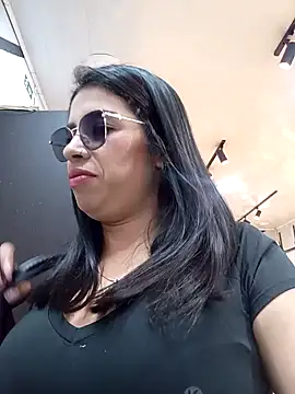 Snapshot of Nathaly_12 chatting on January 7, 2026, 6:35 pm Nathaly 12 online show from January 7, 2026, 6:35 pm