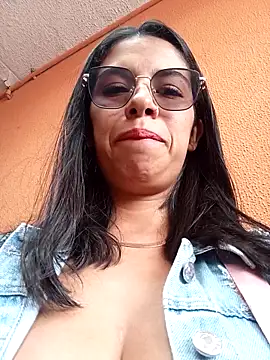 Snapshot of Nathaly_12 chatting on October 24, 2025, 7:13 pm Nathaly 12 online show from October 24, 2025, 7:13 pm