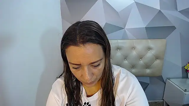 Snapshot of Milf-Prettyboobs chatting on November 15, 2025, 10:52 am Milf-Prettyboobs online show from November 15, 2025, 10:52 am