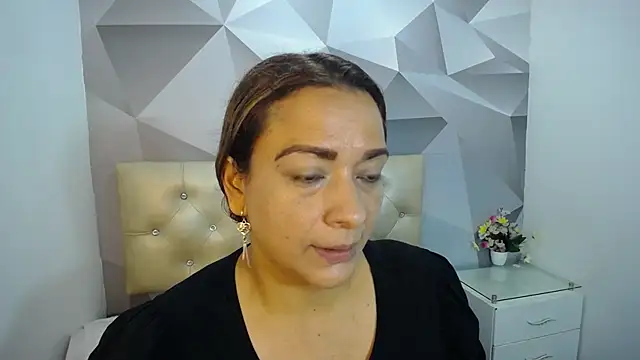 Snapshot of Milf-Prettyboobs chatting on November 10, 2025, 10:53 am Milf-Prettyboobs online show from November 10, 2025, 10:53 am