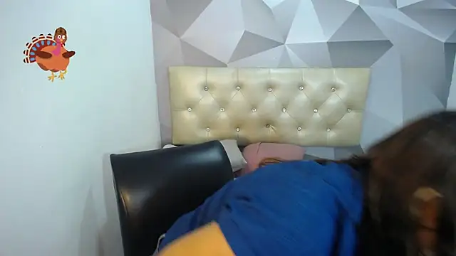 Snapshot of Milf-Prettyboobs chatting on November 28, 2025, 6:19 pm Milf-Prettyboobs online show from November 28, 2025, 6:19 pm