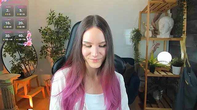 Clare  Florence online show from March 18, 2025, 1:34 pm