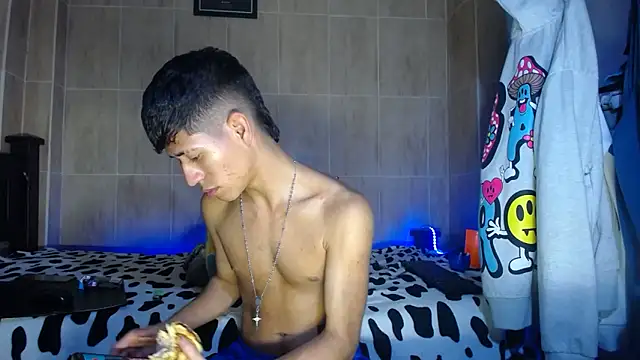 Snapshot of dareck_18 chatting on February 26, 2026, 12:05 pm dareck 18 online show from February 26, 2026, 12:05 pm