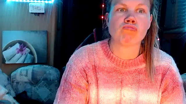 CallMeMaria online show from March 19, 2025, 7:38 pm