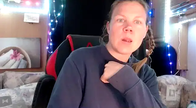 CallMeMaria online show from February 11, 2025, 4:13 pm