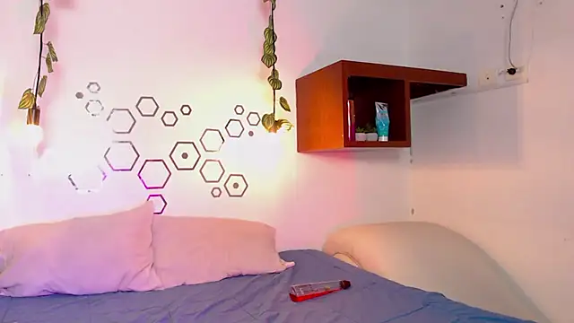 wet valery online show from January 13, 2026, 4:05 am