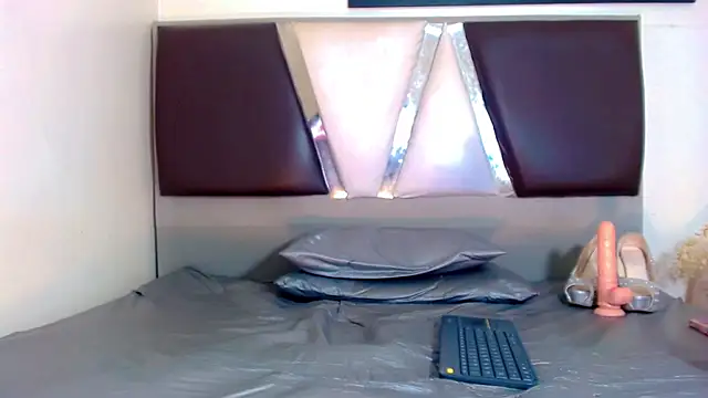 Snapshot of alexsandra_kiss chatting on November 10, 2025, 11:26 am alexsandra kiss online show from November 10, 2025, 11:26 am