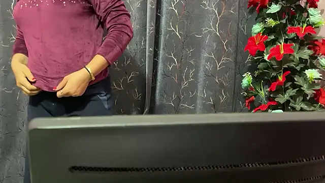 Snapshot of Eeraa_ chatting on February 12, 2026, 2:33 am Eeraa online show from February 12, 2026, 2:33 am