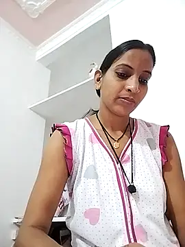 Snapshot of Hotty-Nidhi chatting on March 18, 2025, 3:02 am Hotty-Nidhi online show from March 18, 2025, 3:02 am