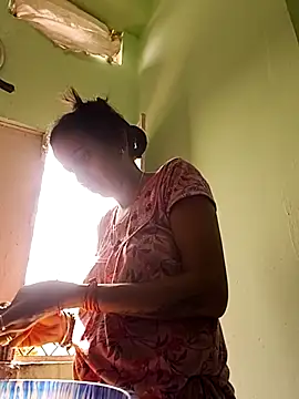 Hotty-Nidhi online show from February 12, 2026, 6:02 am