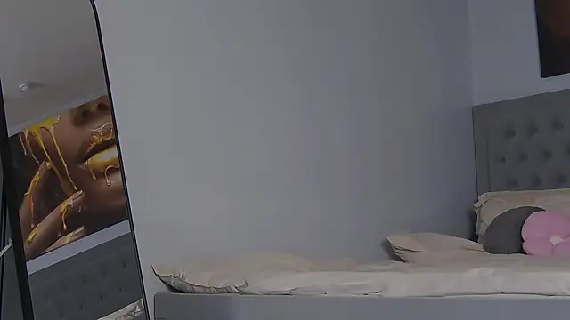 AlexisWhit online show from November 25, 2025, 7:41 am