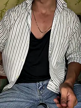 Snapshot of HARSHHU01 chatting on September 27, 2025, 12:44 pm HARSHHU01 online show from September 27, 2025, 12:44 pm