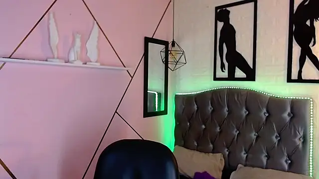 agatha rodriguez online show from February 16, 2026, 2:05 pm