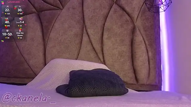 Kanela miller  online show from November 23, 2025, 12:59 pm