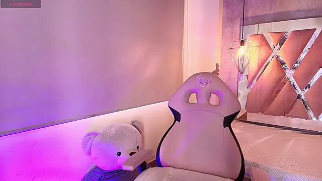 Snapshot of adara_evanss chatting on November 25, 2025, 6:30 pm adara evanss online show from November 25, 2025, 6:30 pm