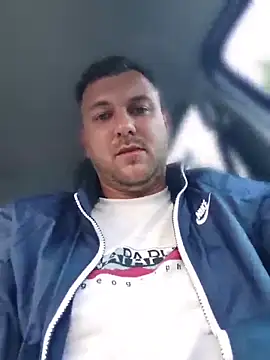 hugedickedd online show from June 5, 2026, 5:40 pm