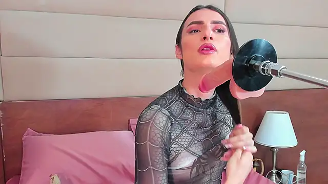 shantall skinny online show from October 25, 2025, 3:49 am