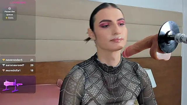 shantall skinny online show from November 14, 2025, 3:32 am