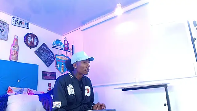 lili roussi online show from March 26, 2026, 7:01 pm