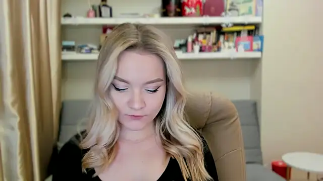 Kara Smith  online show from February 28, 2026, 11:59 pm