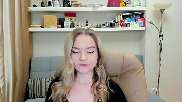 Kara Smith  online show from January 22, 2025, 10:26 pm