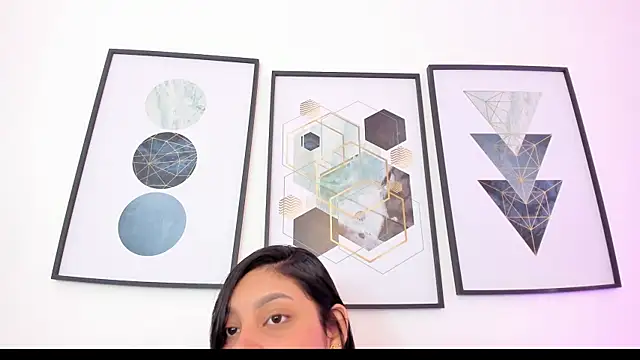 Snapshot of dullce77 chatting on January 5, 2026, 7:28 pm dullce77 online show from January 5, 2026, 7:28 pm