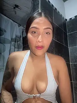 Snapshot of iamsara_21 chatting on February 1, 2026, 1:15 am iamsara 21 online show from February 1, 2026, 1:15 am