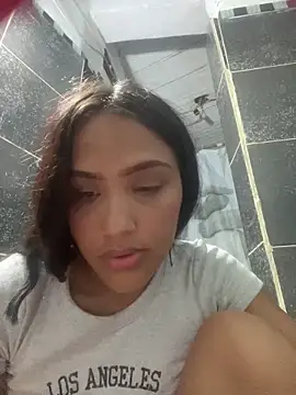 Snapshot of iamsara_21 chatting on February 22, 2026, 2:14 am iamsara 21 online show from February 22, 2026, 2:14 am