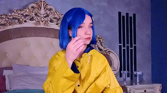 Gia Riccardo online show from October 31, 2025, 3:52 pm