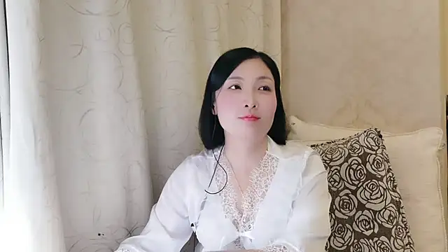 Snapshot of Rachel-6600 chatting on December 15, 2025, 3:29 pm Rachel-6600 online show from December 15, 2025, 3:29 pm