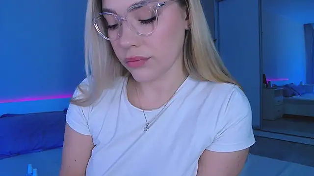 DIANAxxxDIAMOND online show from October 29, 2025, 10:14 am