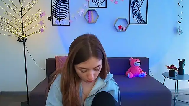 LilyHaart online show from March 15, 2025, 9:19 am