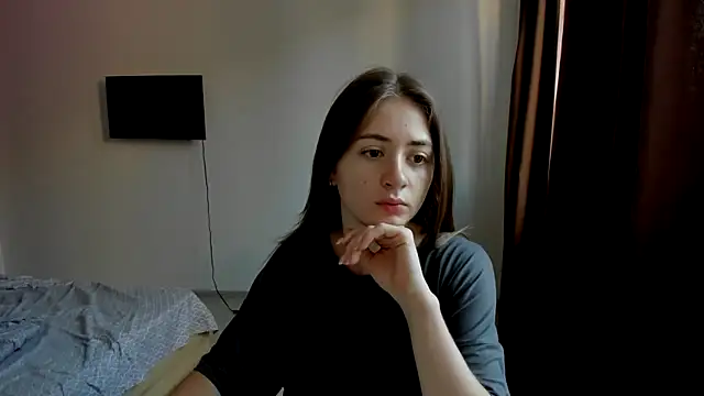 LilyHaart online show from September 24, 2025, 4:41 am