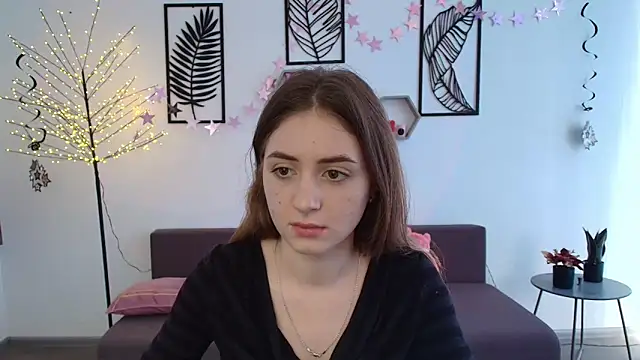 LilyHaart online show from March 18, 2025, 9:34 am