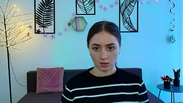 LilyHaart online show from March 22, 2025, 12:57 pm