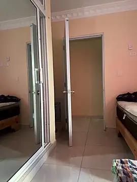 Snapshot of fragance21 chatting on December 19, 2025, 6:54 pm fragance21 online show from December 19, 2025, 6:54 pm