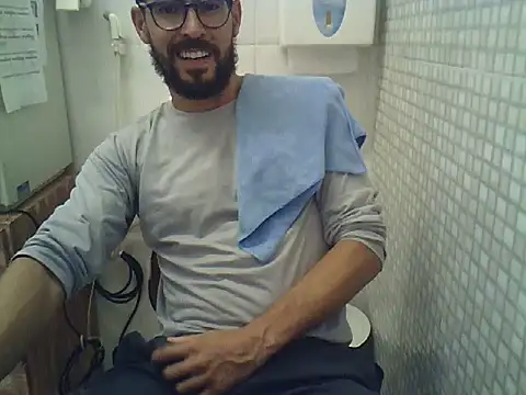 pdasgyn online show from November 3, 2025, 4:54 pm