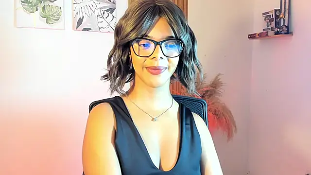 Snapshot of Milabrown_ chatting on October 9, 2025, 6:19 pm Milabrown online show from October 9, 2025, 6:19 pm