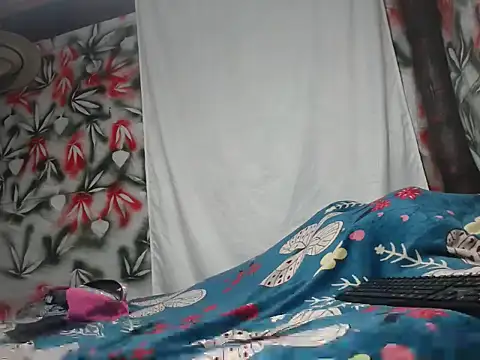 Snapshot of SHARONYJQVI chatting on September 17, 2025, 11:29 pm SHARONYJQVI online show from September 17, 2025, 11:29 pm