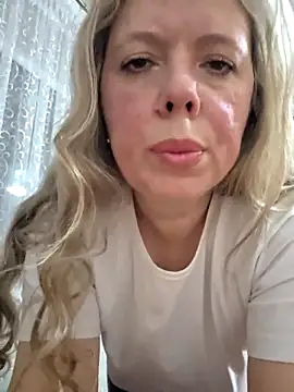 Irina3718 online show from March 4, 2026, 5:21 pm