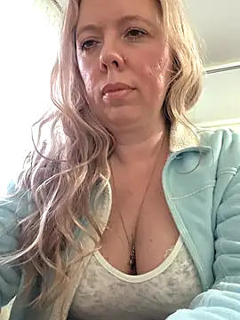 Snapshot of Irina3718 chatting on April 29, 2026, 2:54 pm Irina3718 online show from April 29, 2026, 2:54 pm
