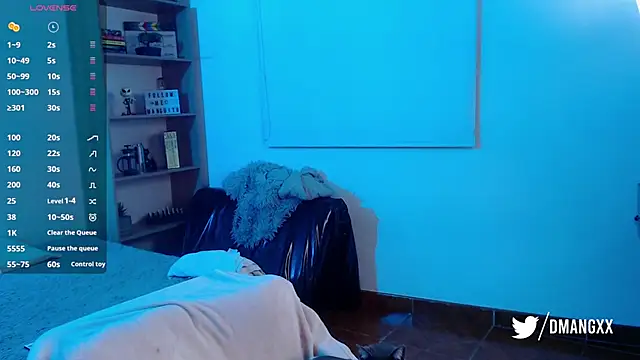 Snapshot of Soy_mangx chatting on October 24, 2025, 10:53 pm Soy mangx online show from October 24, 2025, 10:53 pm