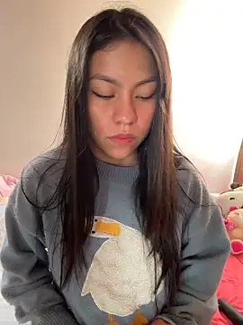 Snapshot of -Selene- chatting on February 16, 2026, 7:23 pm -Selene- online show from February 16, 2026, 7:23 pm