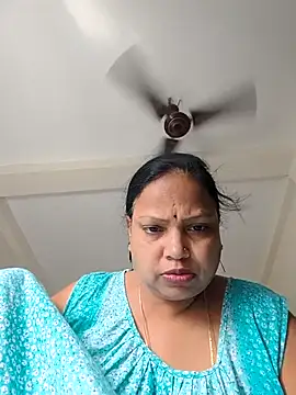 Snapshot of Arohi35 chatting on September 17, 2025, 4:47 am Arohi35 online show from September 17, 2025, 4:47 am