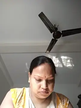 Snapshot of Arohi35 chatting on February 5, 2026, 3:35 am Arohi35 online show from February 5, 2026, 3:35 am